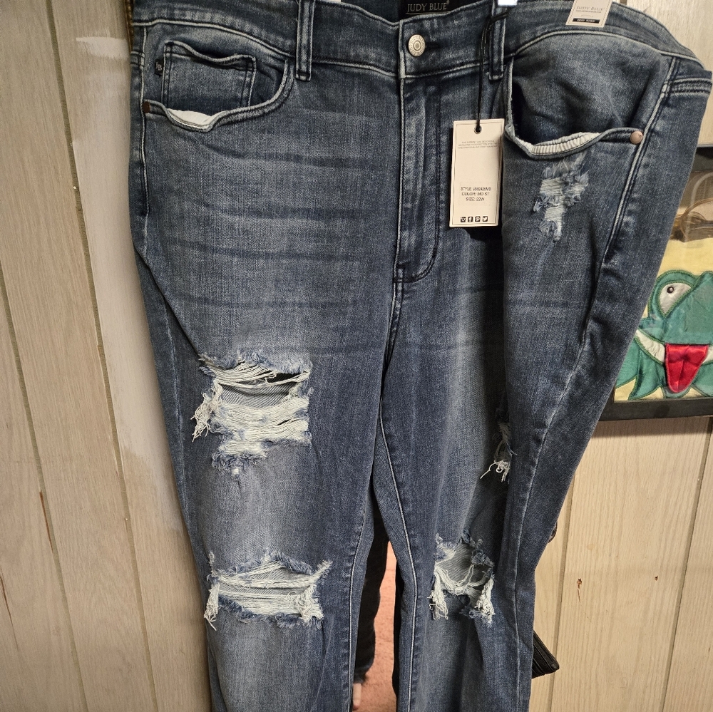 Judy Blue Women's Distressed Blue Jeans 22w
